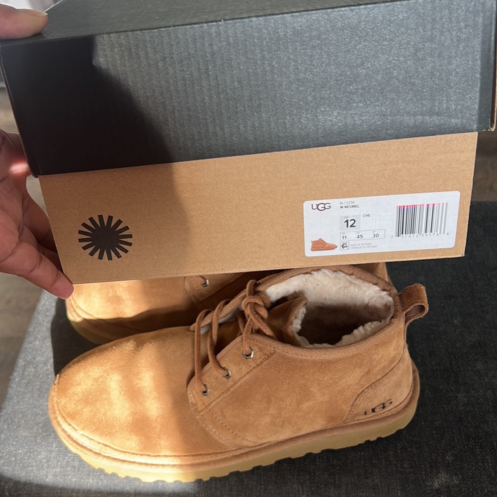 Brown- Like New Men’s UGGS